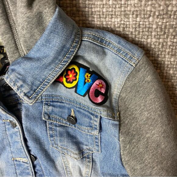 Vigoss Girl's Hooded Jean Denim Jacket Patches sz 12 - Picture 4 of 6